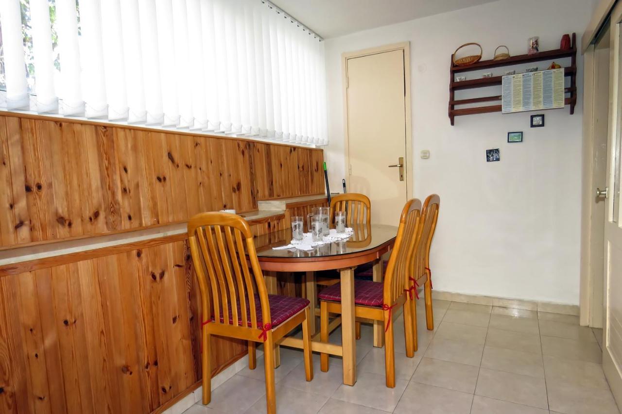 Apartments By The Sea Drasnice, Makarska - 5265 Eksteriør billede