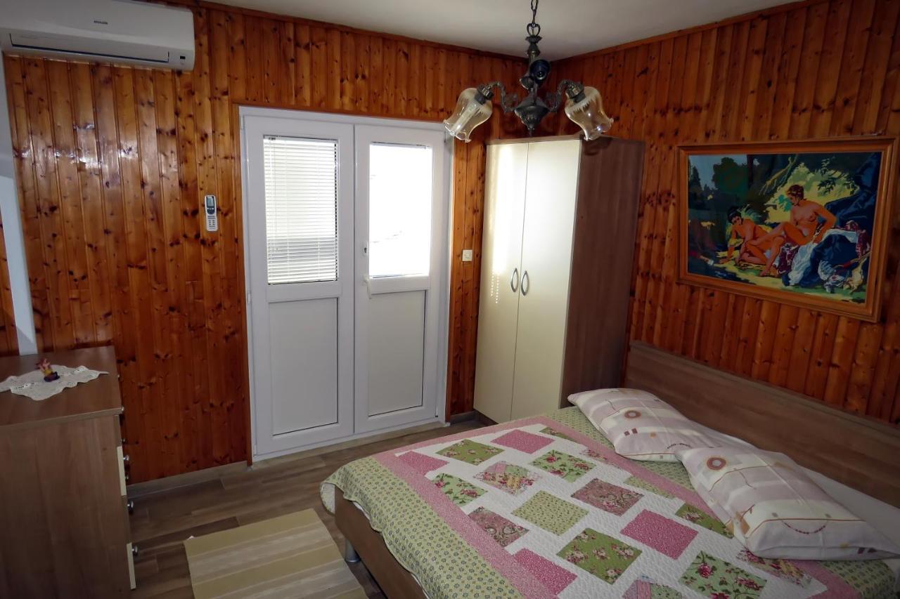 Apartments By The Sea Drasnice, Makarska - 5265 Eksteriør billede